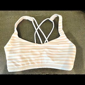 Lululemon Free To Be Bra